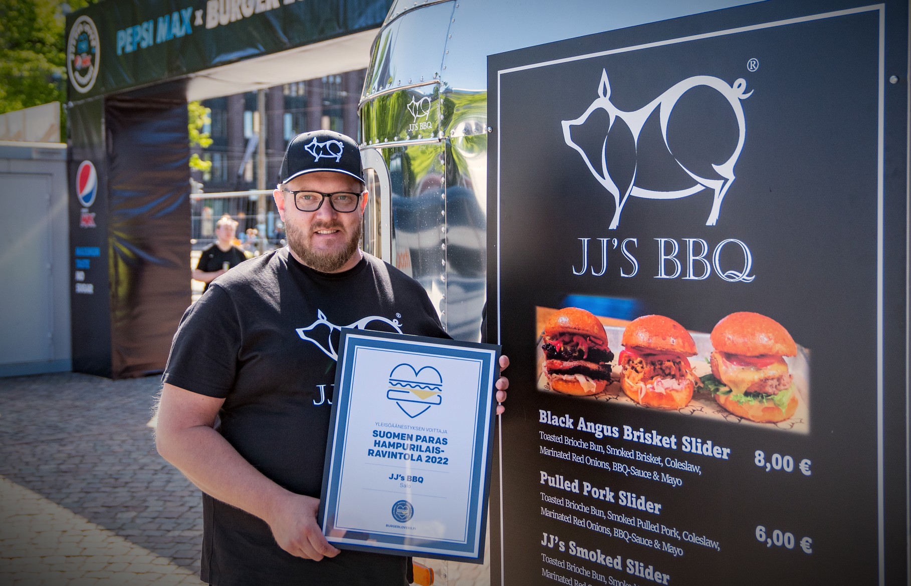 Yleisö äänesti: Maan paras hampurilaisravintola on salolainen JJ's BBQ |  Viisi Tähteä