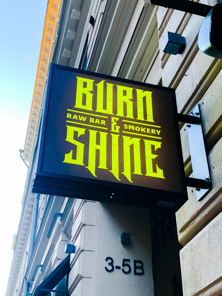 Burn & Shine sijaitsee Helsingin keskusta-alueen kilpailluimmilla markkinoilla. 
